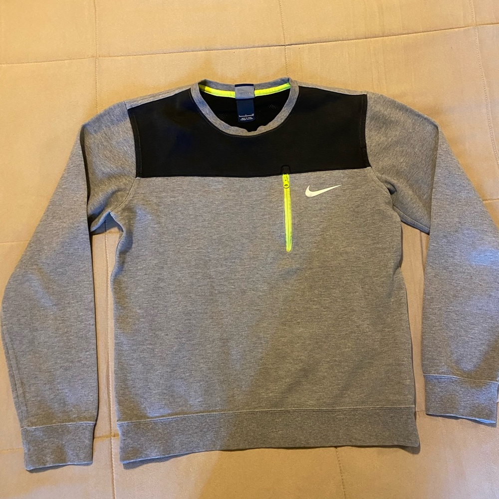 Nike Men's Gray and Black Crewneck Sweatshirt - Picture 1 of 3